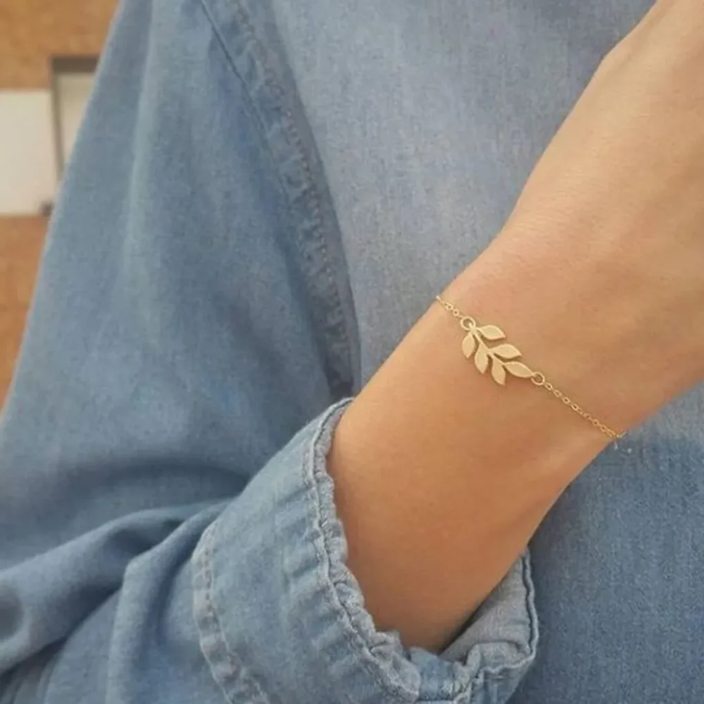 بروز ترین مدل های دستبند طلا با طرح گل