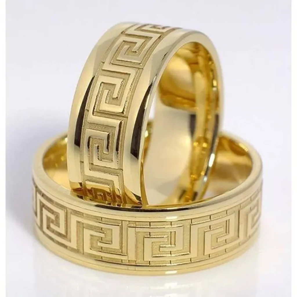 انگشتر طلا با طرح رومی جذاب