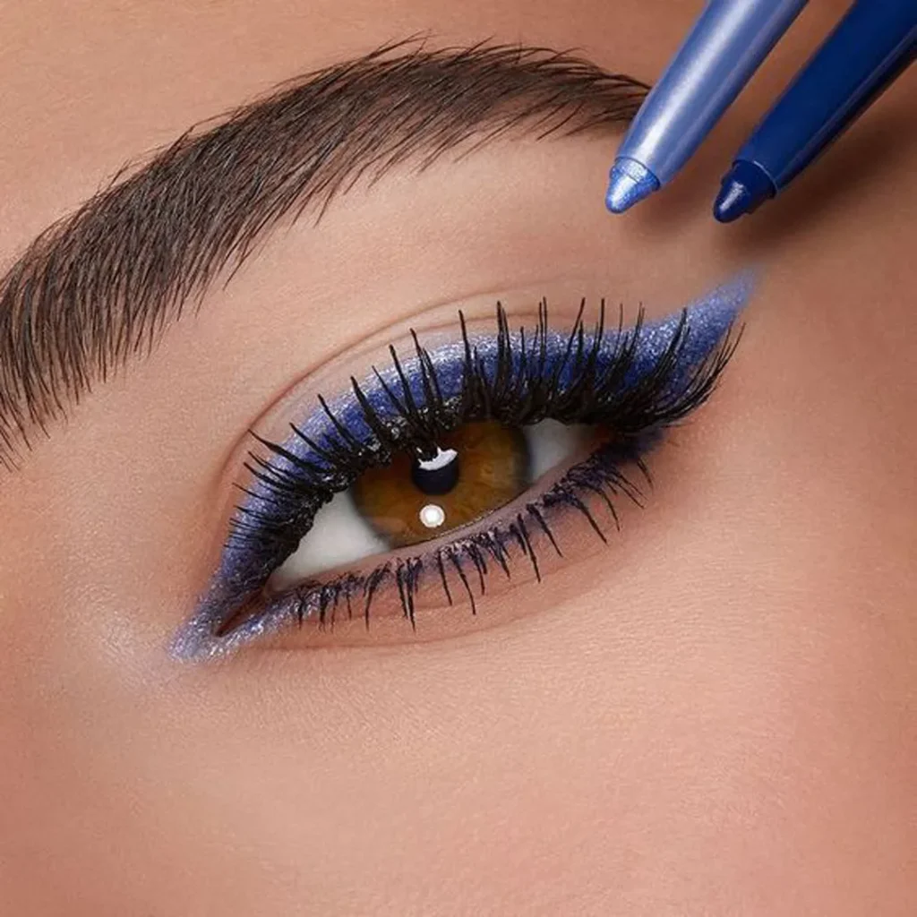 مدل آرایش چشم به رنگ آبی بینظیر