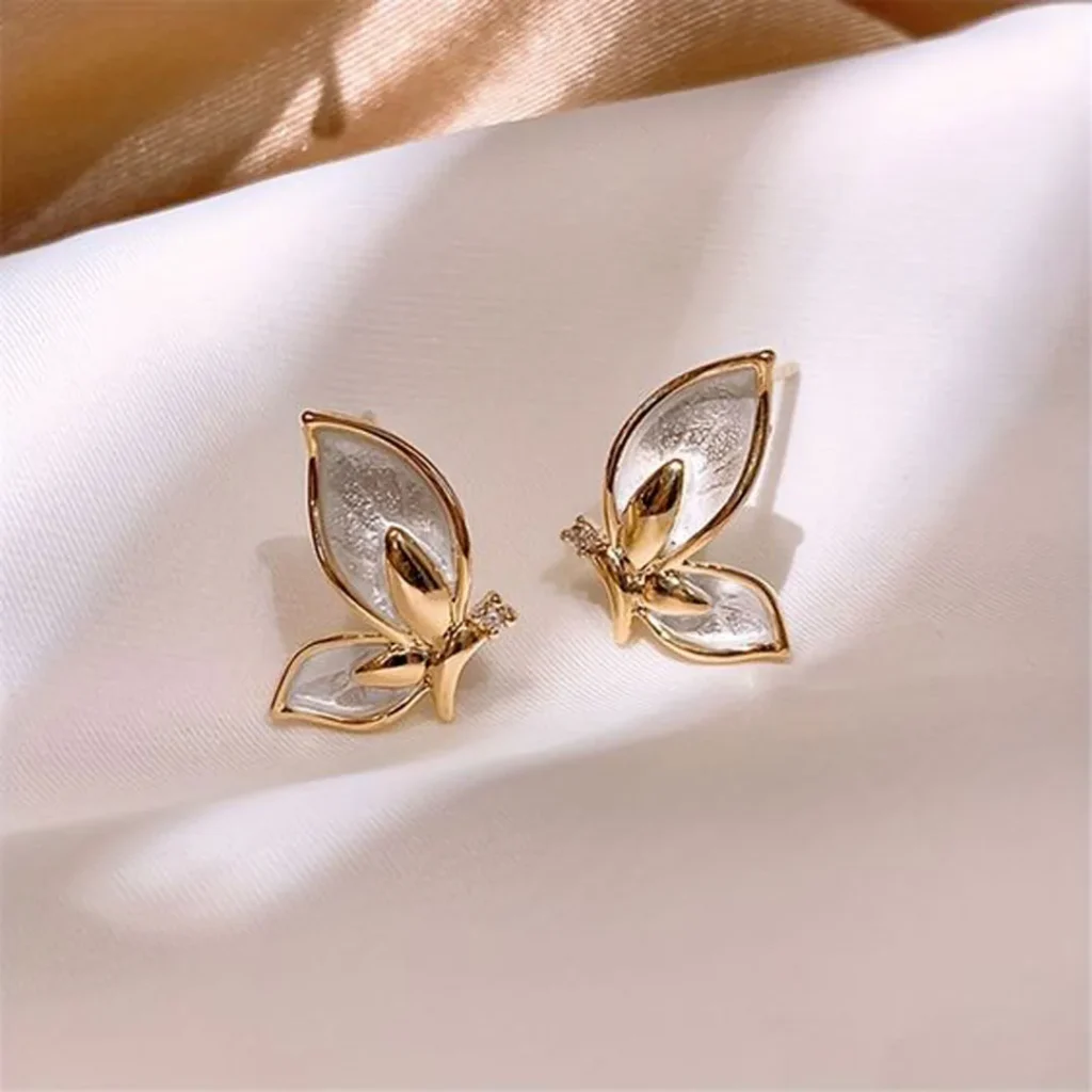 جذاب ترین مدل های گوشواره طلا با طرح پروانه زیبا