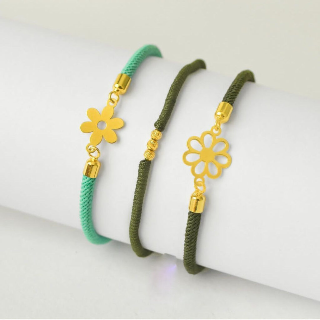 مدل دستبند طلا به شکل گل خوشگل