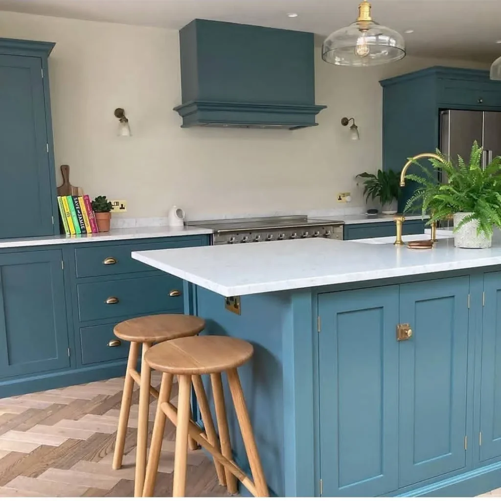  مدل کابینت آشپزخانه با رنگ آبی کلاسیک